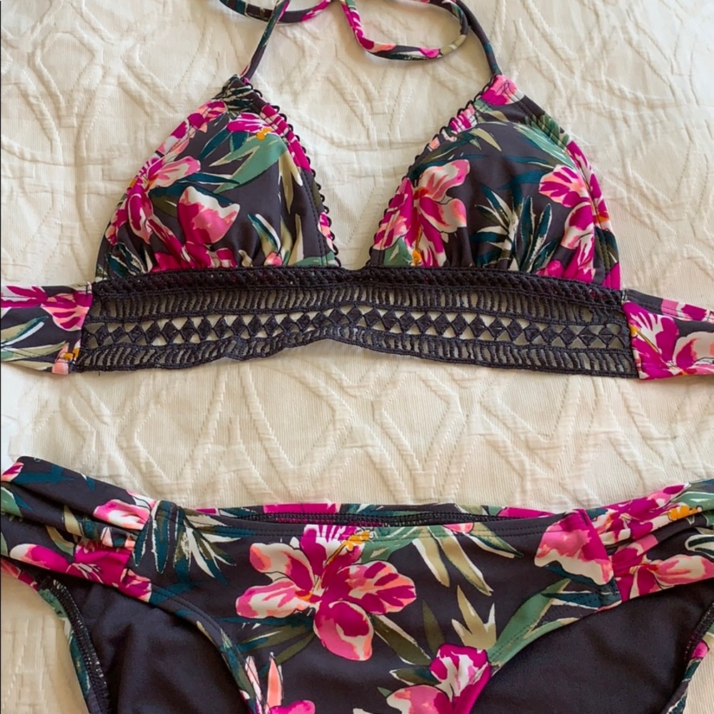 Xhiliration flora bikini